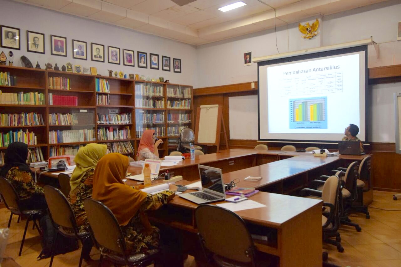 Seminar PTK Para Guru PPG SM3T Prodi Pendidikan Bahasa dan Sastra Indonesia