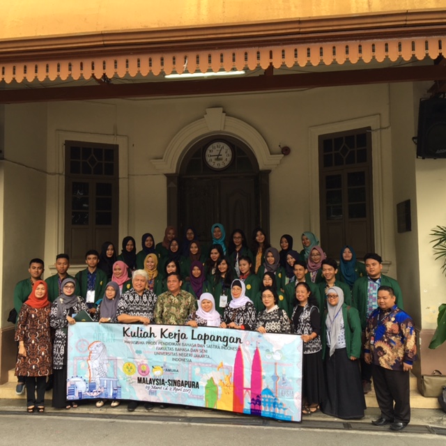 Kuliah Kerja Lapangan Mahasiswa Prodi PBSI, FBS, UNJ ke Sekolah  Indonesia Kuala Lumpur