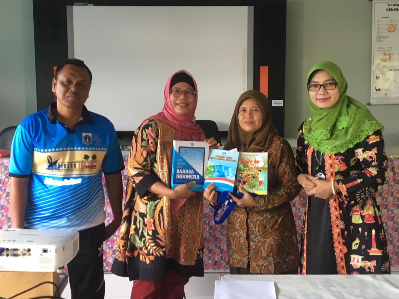 Pelatihan Strategi Pembelajaran Berbasis Kearifan Lokal  Bagi Guru SMP Di Pulau Tidung